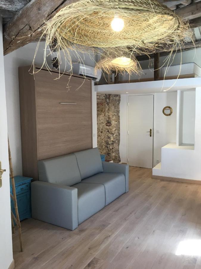 Du Pecheur A A 10 Metres Du Port Apartment